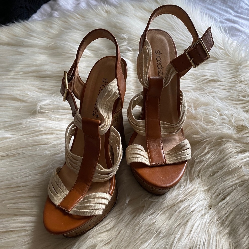 Shoedazzle wedges
